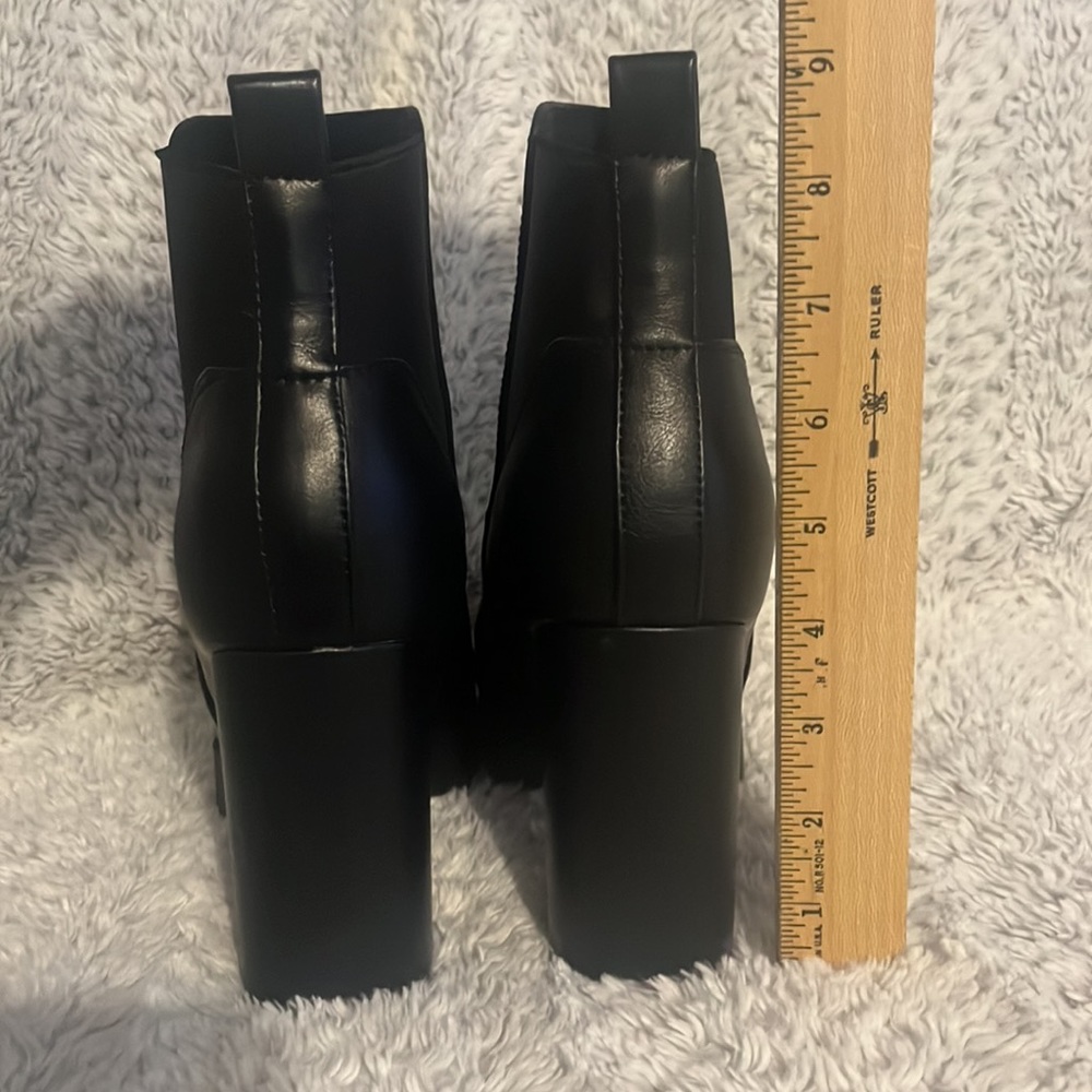 London Rag Bolt Chelsea Boots - Picture 4 of 5